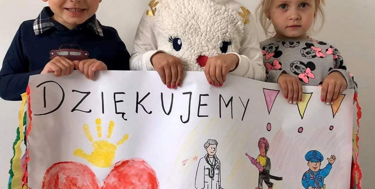  #BrawoDlaWas - Przedszkolaki z Lewina Brzeskiego dziękują służbom za…