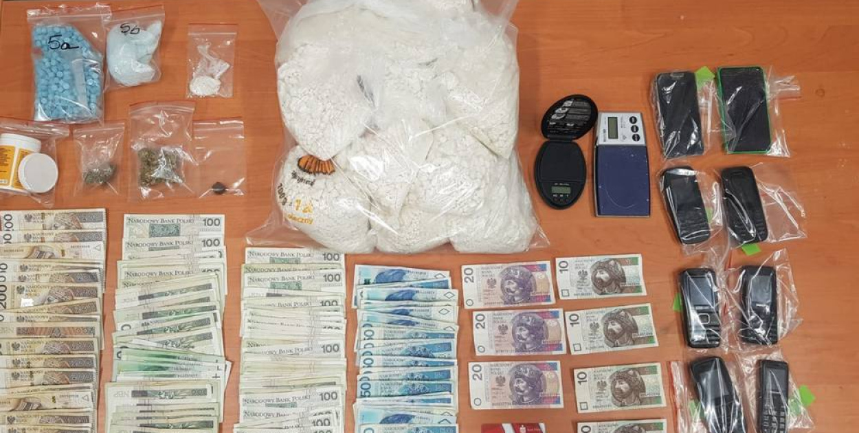37-latek z Brzegu posiadał prawie 8 kg amfetaminy i 600 tabletek ecstasy