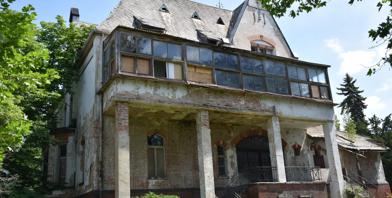 Gmina Brzeg chce sprzedać zabytkowy pałacyk przy ul. Jana Pawła II