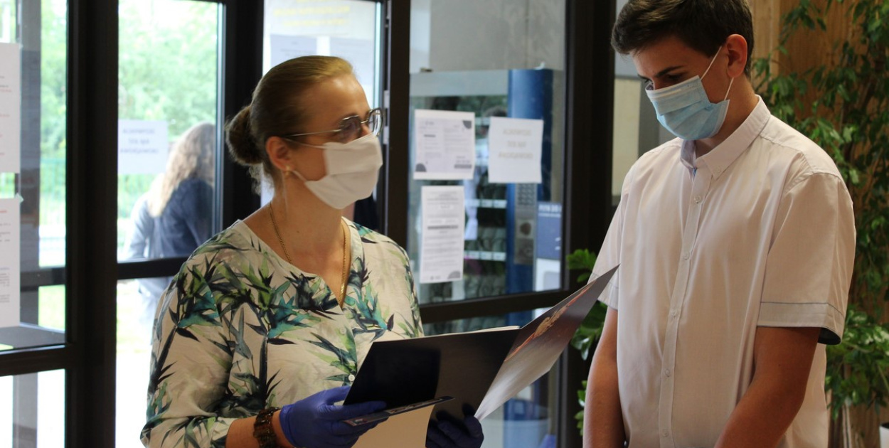  "Całe życie jest szkołą..." - o  zakończeniu  roku szkolnego 2019/2020…