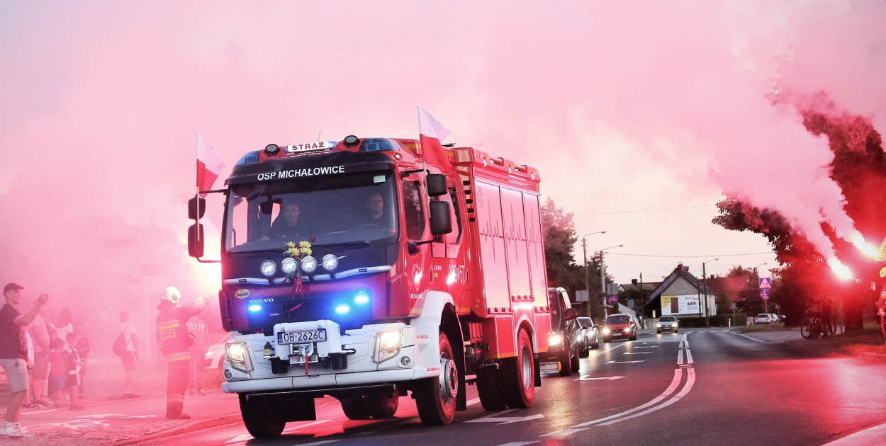 Nowy wóz bojowy dla OSP w Michałowicach [foto + wideo]