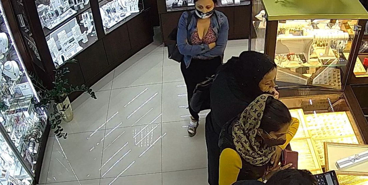  Romowie ukradli wyroby jubilerskie w Oławie. Prawie wszyscy byli w…