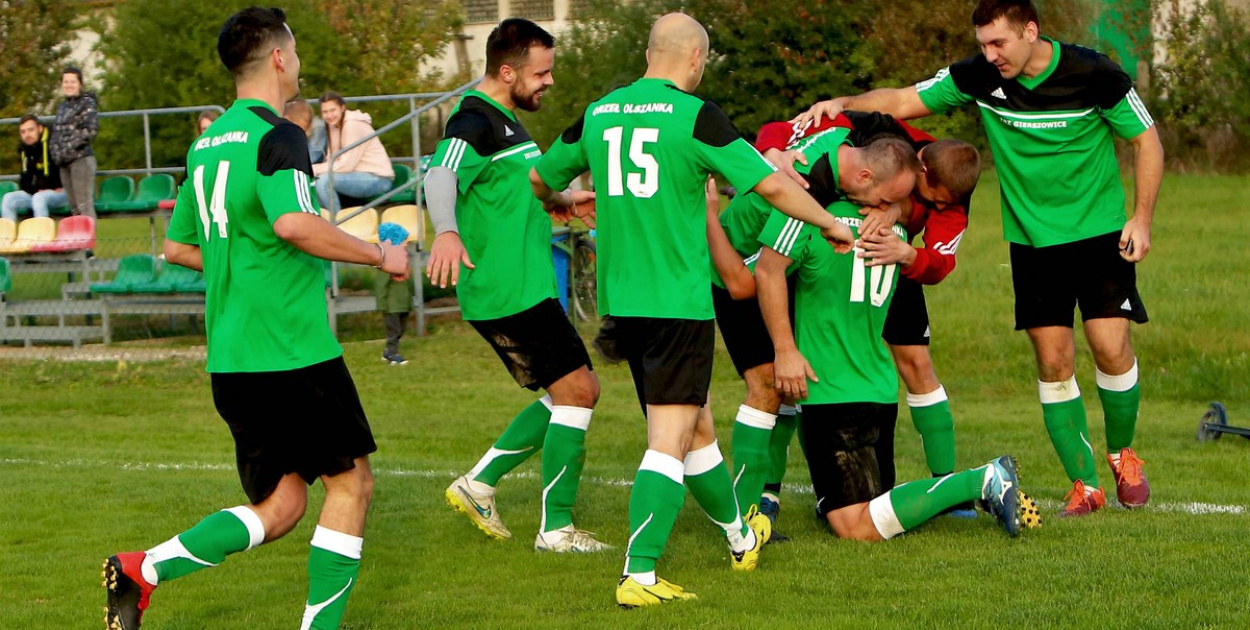  Orzeł Olszanka wygrał mecz o podwójną stawkę i obronił fotel lidera…