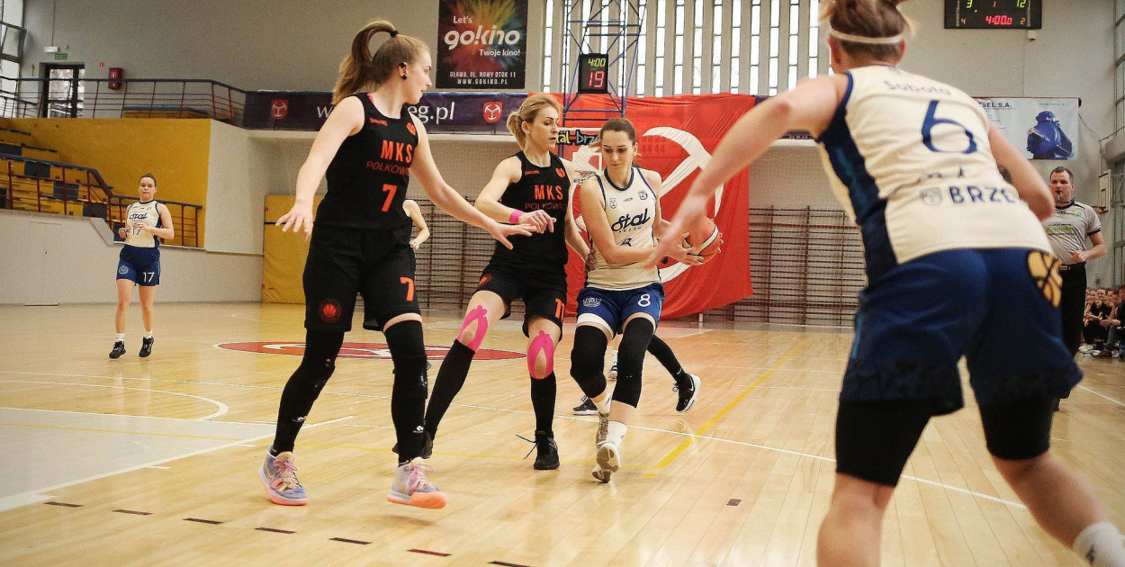 Koszykarki Stali powalczyły z wiceliderem z Polkowic