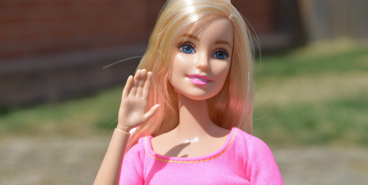  26. lutego. Dziś obchodzimy m.in. Dzień Dinozaura i Dzień Pozdrawiania…