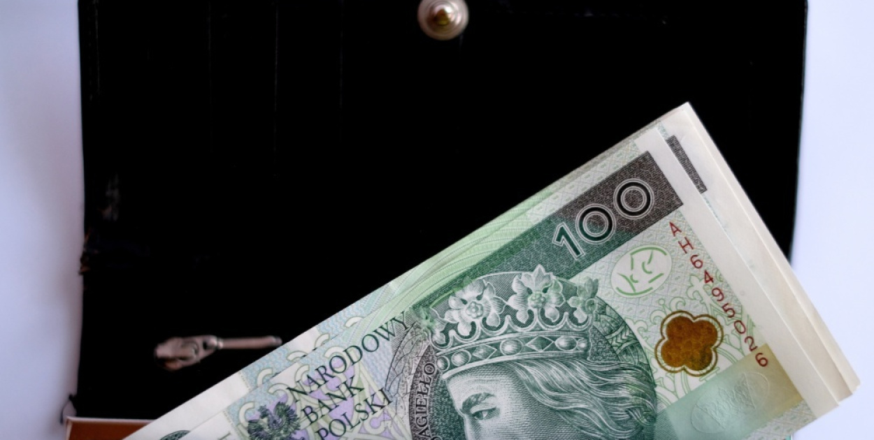  Prawie 40 proc. Polek uważa, że zarabia mniej niż mężczyźni na takich…