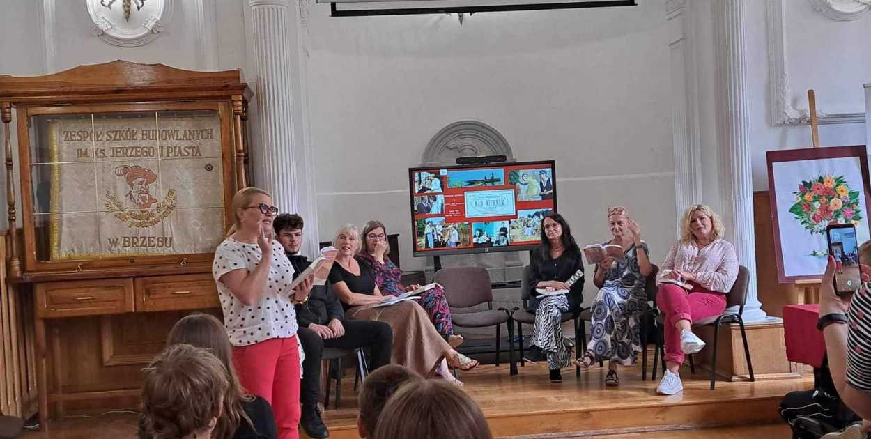 Narodowe czytanie "Nad Niemnem" w ZSB