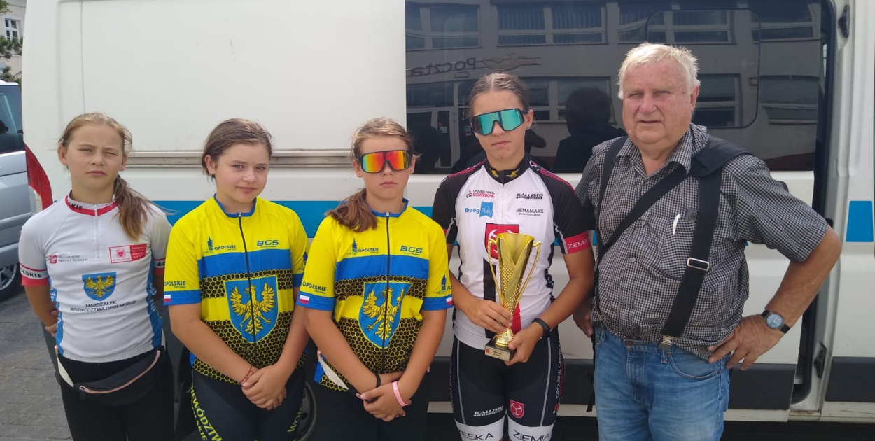Kolarski weekend za nami. Świetny start zawodniczek Ziemi Brzeskiej