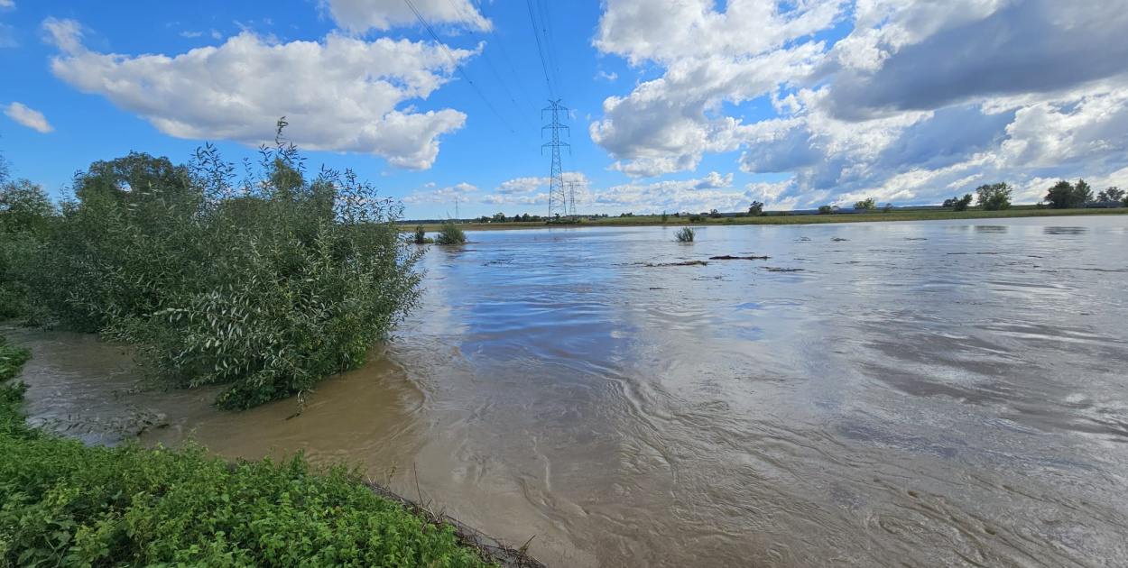  Nysa Kłodzka wylała w Głębocku. Władze gmin apelują do mieszkańców…