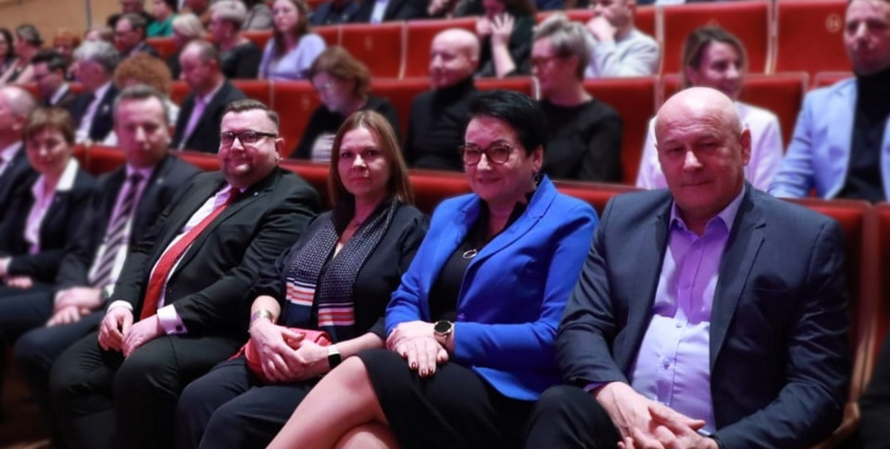 Monika Jurek i jej mąż Dariusz Jurek, czyli rodzina na swoim po brzesku