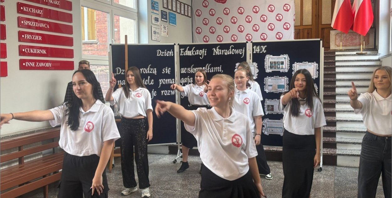 Tam, gdzie nauka spotyka serce. Dzień Edukacji Narodowej w ZSB