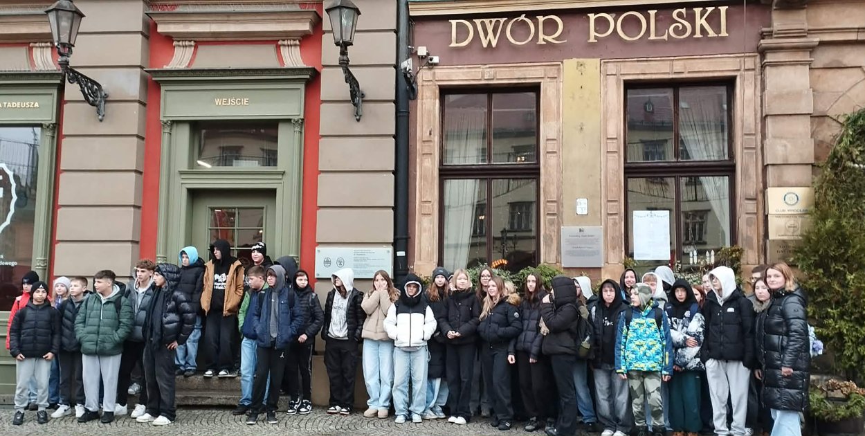 Od Pana Tadeusza po jarmark. Wyjazd uczniów z Olszanki do Wrocławia