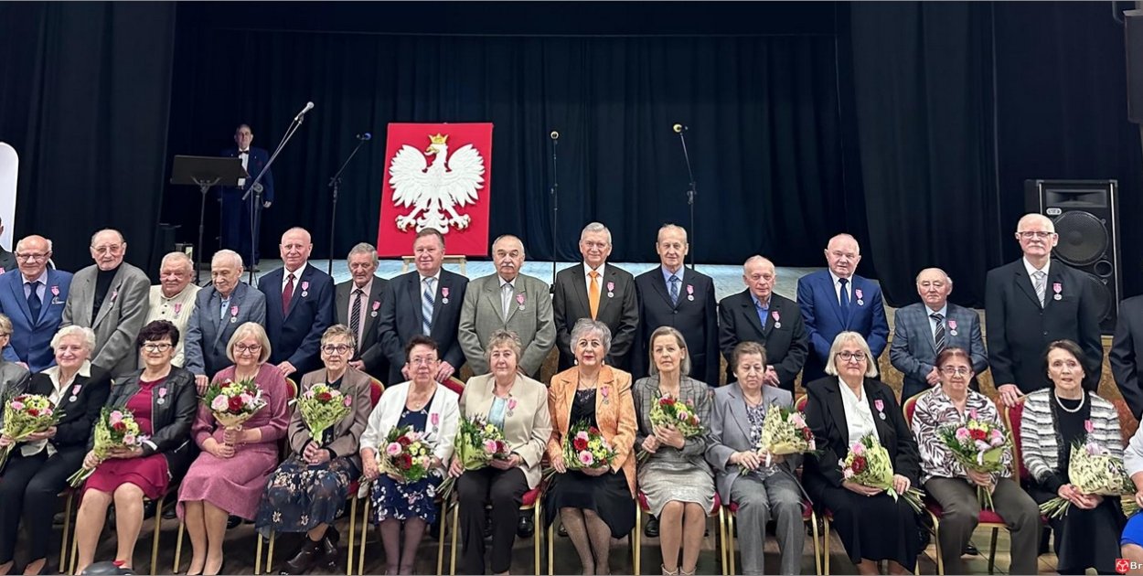 Medale za 50 lat małżeństwa. Uhonorowano pary z gminy Lewin Brzeski