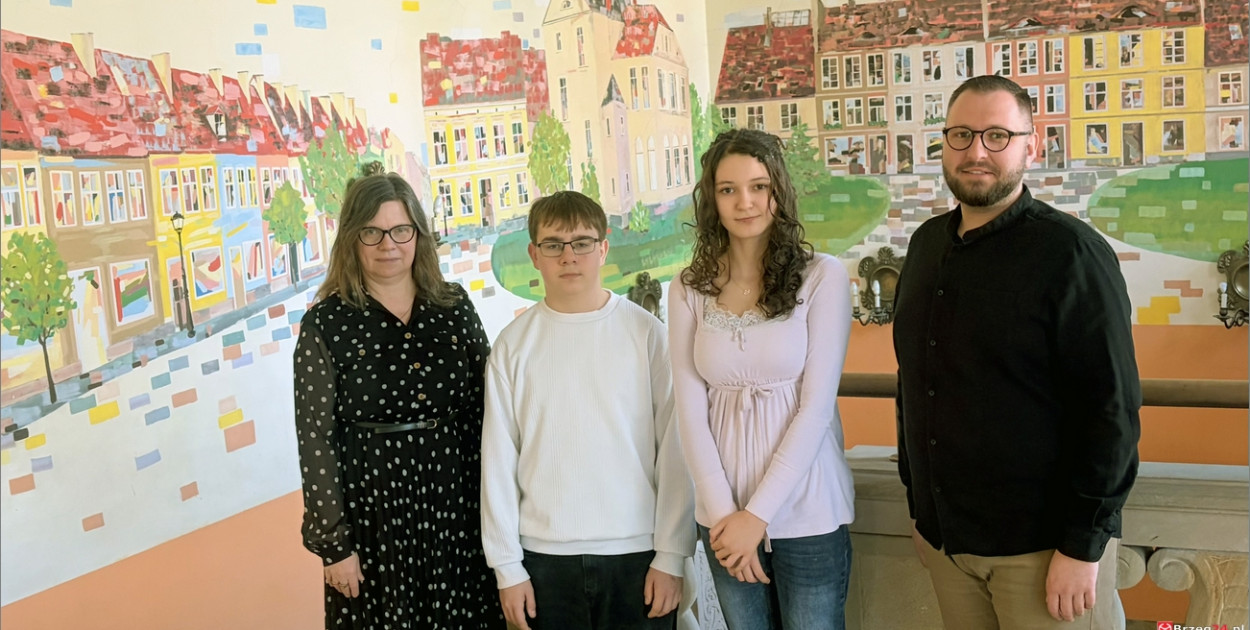 Uczniowie z Lewina Brzeskiego błyszczą w konkursach przedmiotowych