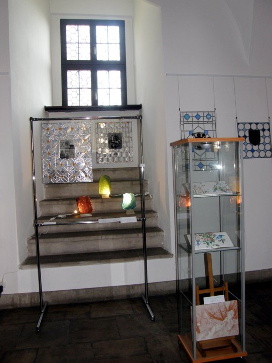 Wystawa prac studentów Katedry Konserwacji i Restauracji Ceramiki i Szkła