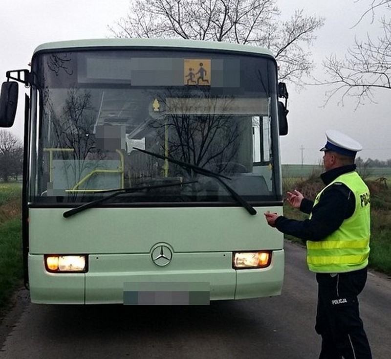 Bezpieczne Ferie 2016: Zgłoś autobus do policyjnej kontroli