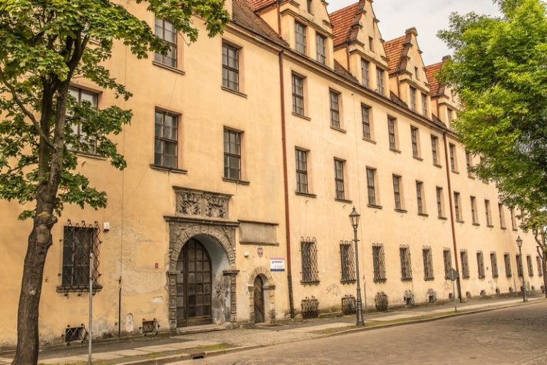 Minister Kultury nie zaangażuje się w pomysł burmistrza Brzegu. Muzeum ma powstać, ale z siedzibą w Lublinie