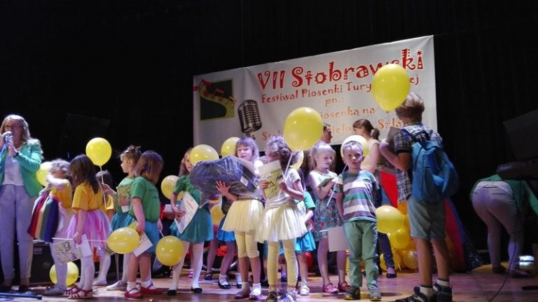 Duet z Przedszkola w Kościerzycach wyśpiewał I miejsce na VII Festiwalu Piosenki Turystycznej