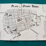 Kolejnym ciekawym dokumentem znalezionym w tubach z Brzegu jest odręcznie namalowany plan centrum naszego miasta z końca XVIII w