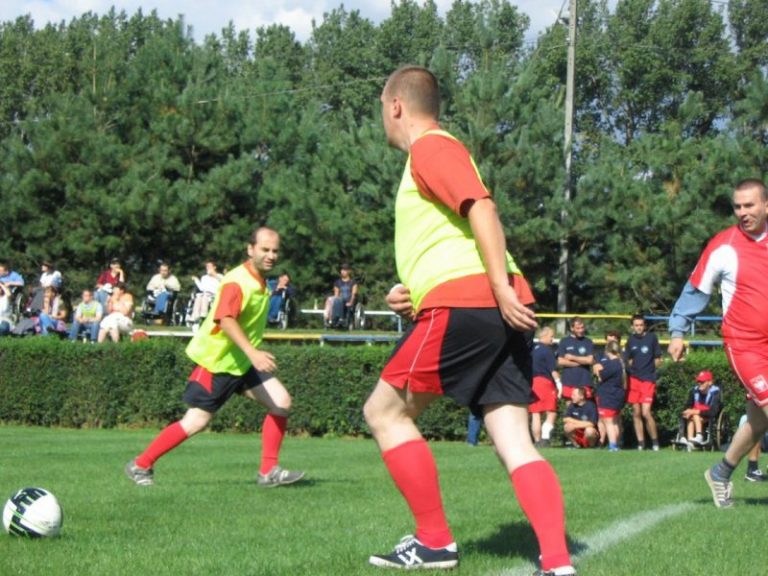 „Integracyjny Turniej Piłki Nożnej w Lewinie Brzeskim” 29 września 2016 roku