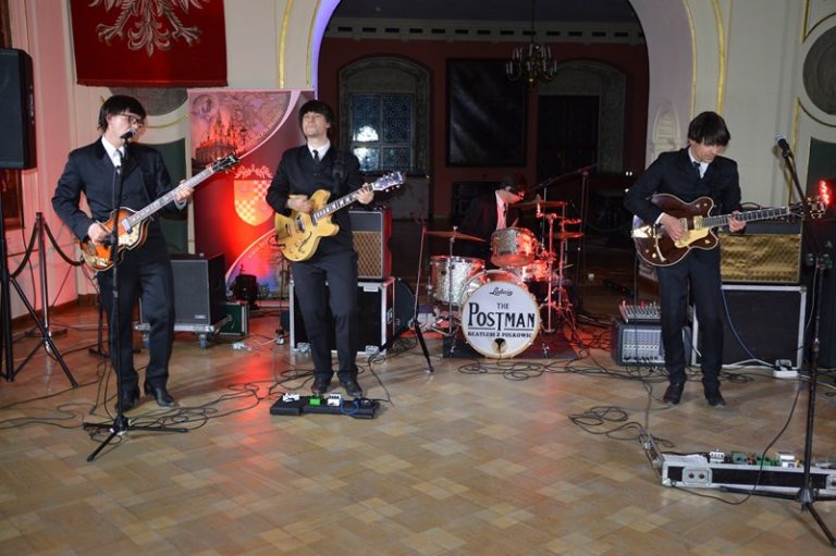 Beatlesi i polski bigbit na powiatowym koncercie z okazji Dnia Kobiet