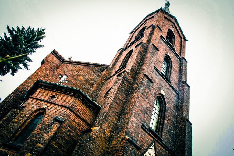 W Brzegu biją dzwony odlane w Bochum, czyli kawałek historii o kościele ewangelicko-augsburskim w Brzegu