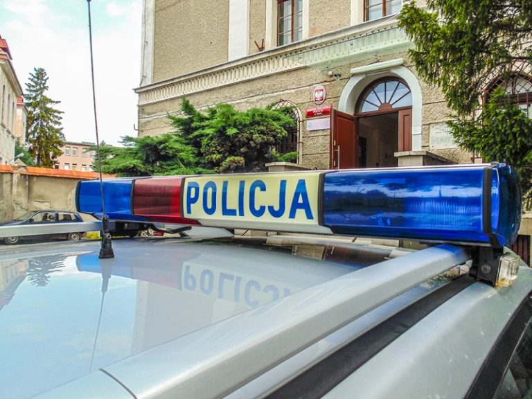 Policjanci z Brzegu uratowali życie 51-latkowi