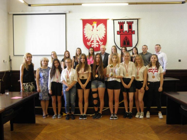 Dziewczęta z grodkowskiej „Jedynki” trzecią drużyną w Polsce