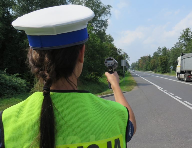 Policyjna akcja „Prędkość” na drogach powiatu brzeskiego