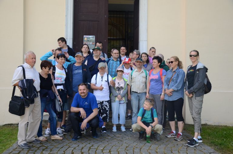 Wycieczka podopiecznych Stowarzyszenia Przyjaciół i Osób Niepełnosprawnych „Pomóżmy Im” w Lewinie Brzeskim