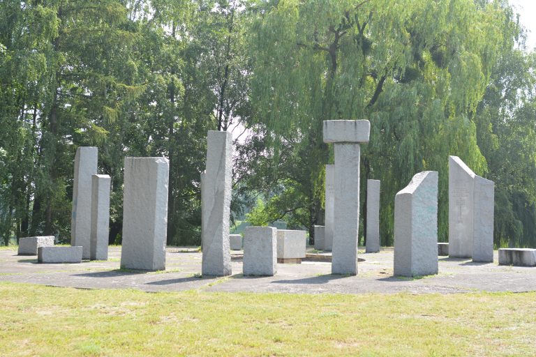Dekomunizacja w Grodkowie obejmie również pomniki w parku Cegielnia