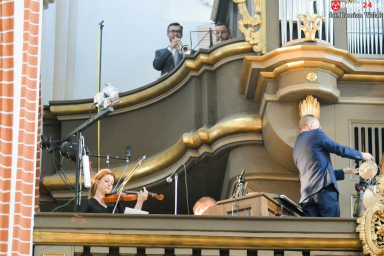 Inauguracja i poświęcenie organów w kościele św. Michała Archanioła w Grodkowie [fotorelacja]