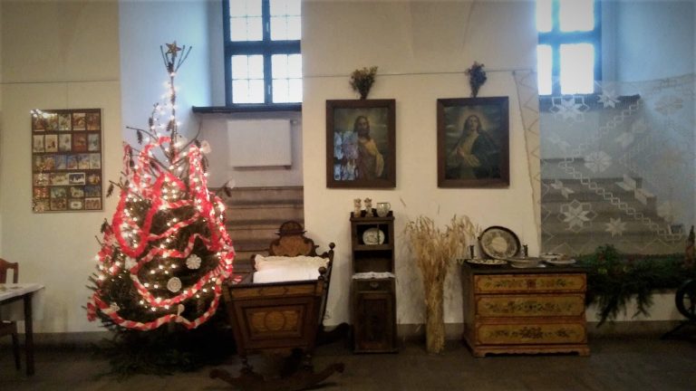 Muzeum Piastów Śląskich w Brzegu zaprasza na wystawę „Wigilia w rodzinie. Tradycje świąt Bożego Narodzenia”