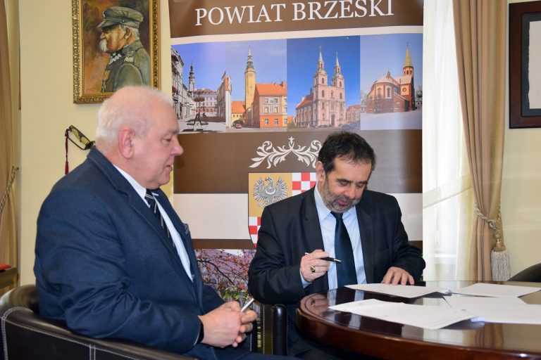 Powiat Brzeski przekazał dotację na utworzenie kierunku lekarskiego na Uniwersytecie Opolskim