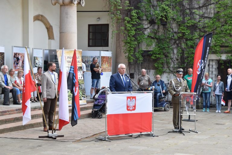 Święto Flagi RP na Zamku Piastów Śląskich w Brzegu