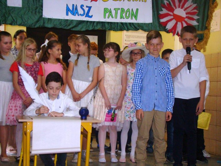 Dzień Patrona w Publicznej Szkole Podstawowej w Łosiowie