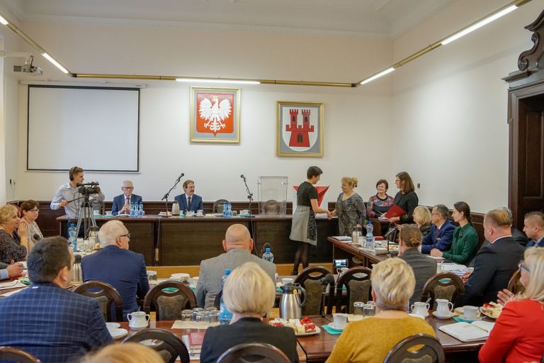 Radni w Grodkowie poparli uchwałę dotyczącą inicjatyw obywatelskich