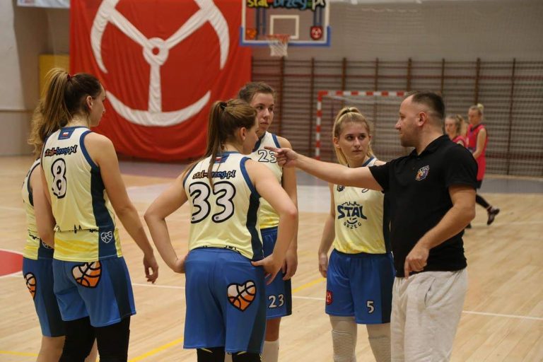 Koszykarze zagrają u siebie z Lublińcem, koszykarki w Poznaniu
