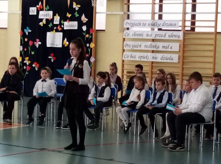 Spotkanie poetycko – muzyczne w szkole w Mąkoszycach