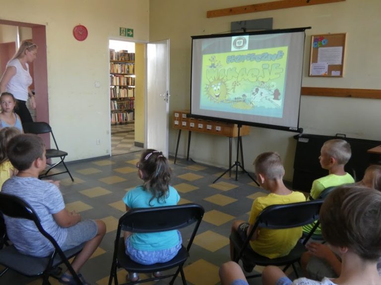 Biblioteka pod Ratuszem 2020 online – burmistrz Lewina i przewodniczący Rady Miasta czytają dzieciom, teatrzyk i recenzje