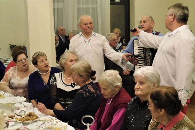 Radośni seniorzy w Pogorzeli [fotorelacja]