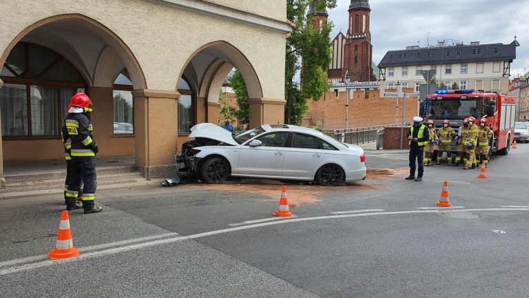Pijany kierowca z Brzegu „narozrabiał” w ścisłym centrum Opola
