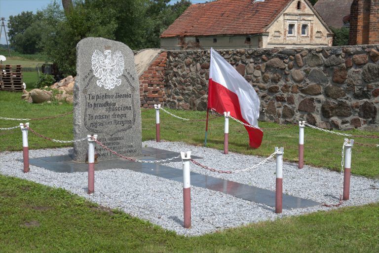 Uroczyste obchody 75. rocznicy przymusowych wysiedleń z Kresów w Gierszowicach