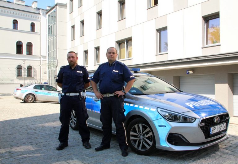Policjanci z Brzegu uratowali życie 36-letniego kierowcy