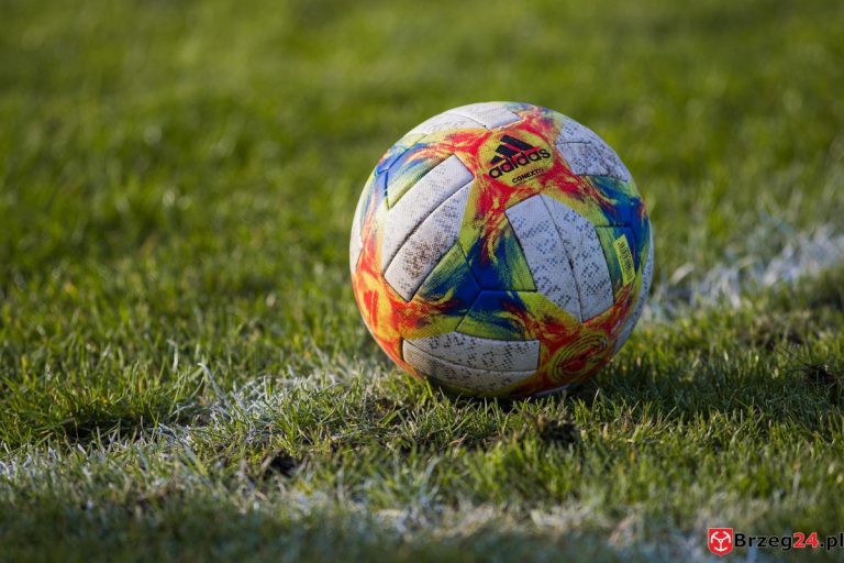 Zawieszone trzy opolskie ligi piłkarskie, ale nie derby z udziałem Stali Brzeg