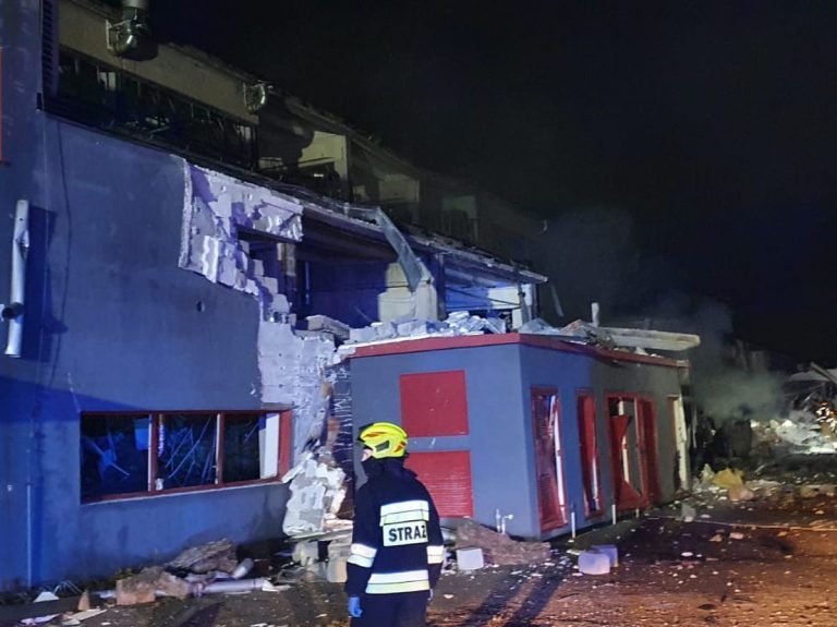 Wybuch na terenie zakładu Blachownia w Kędzierzynie-Koźlu. Na miejsce jadą strażacy z Brzegu, Grodkowa i Skarbimierza