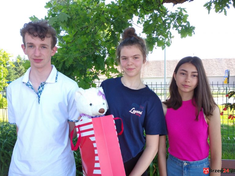 Zawsze warto pomagać – ósmoklasiści z PZSP w Olszance pomagają małej Natalce Zezuli
