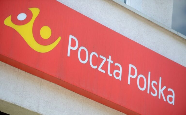 Uwaga na oszustów! Poczta Polska nie prowadzi odsprzedaży niedoręczonych przesyłek