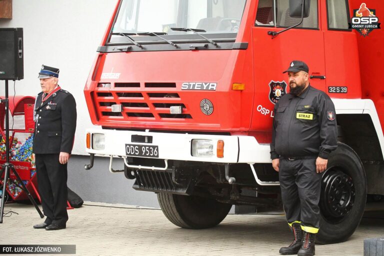 Kultowy „Sztajer” przekazany strażakom OSP w Lubszy