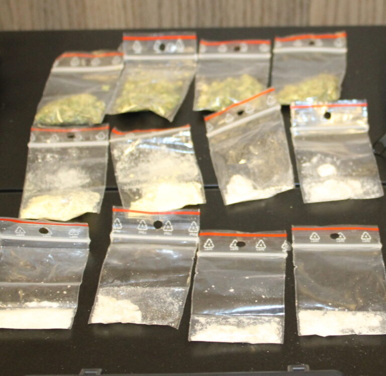 34-latek zatrzymany za posiadanie marihuany, amfetaminy i mefedronu